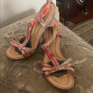 Born Crown Pink Blue Multicolor Leather Heeled Sandals Size 10